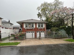 14212 29th Rd, Flushing, NY 11354