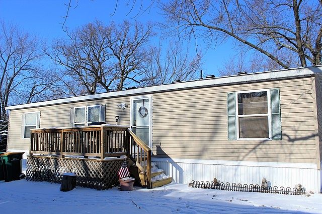 1st image of 79 Camelot Dr