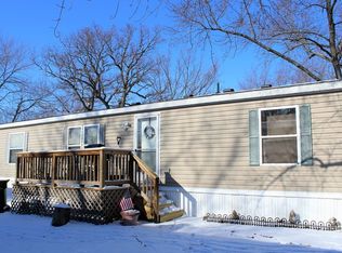 79 Camelot Dr, Gardner, IL 60424