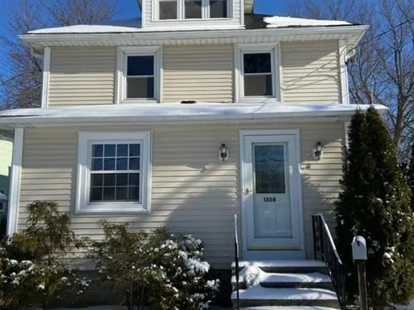 1308 Pierce Ave, North Tonawanda, NY 14120