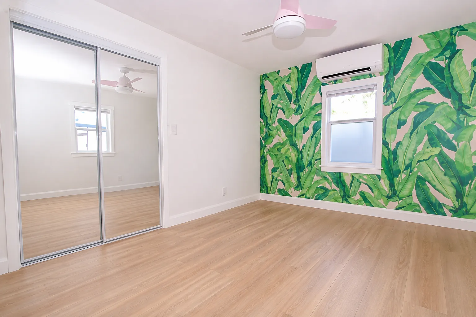 2 bed, 900 sqft, $3,600 — Photo 4