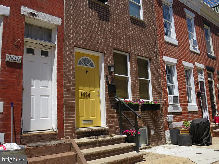 1424 S Orianna St — Photo 3