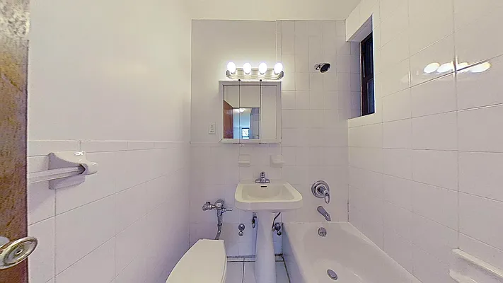 Rented by Bond New York | media 11