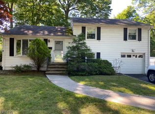 1 Avon Ave, Livingston, NJ 07039