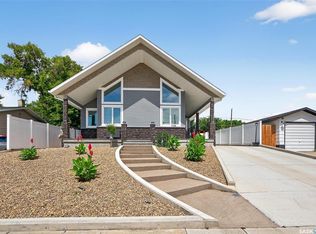 1130 Stadacona St W, Moose Jaw, SK S6H2B3