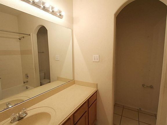 2nd bathroom.