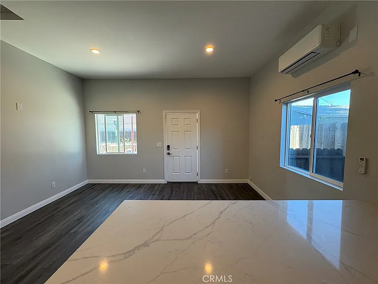 15228 S Ermanita Ave — Photo 7