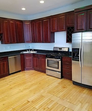 5th image of 5520 S Cornell Ave APT 2N