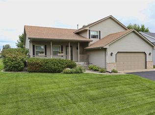 16361 Harvard Dr, Lakeville, MN 55044