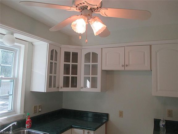 2nd image of 37 Edgewater Dr