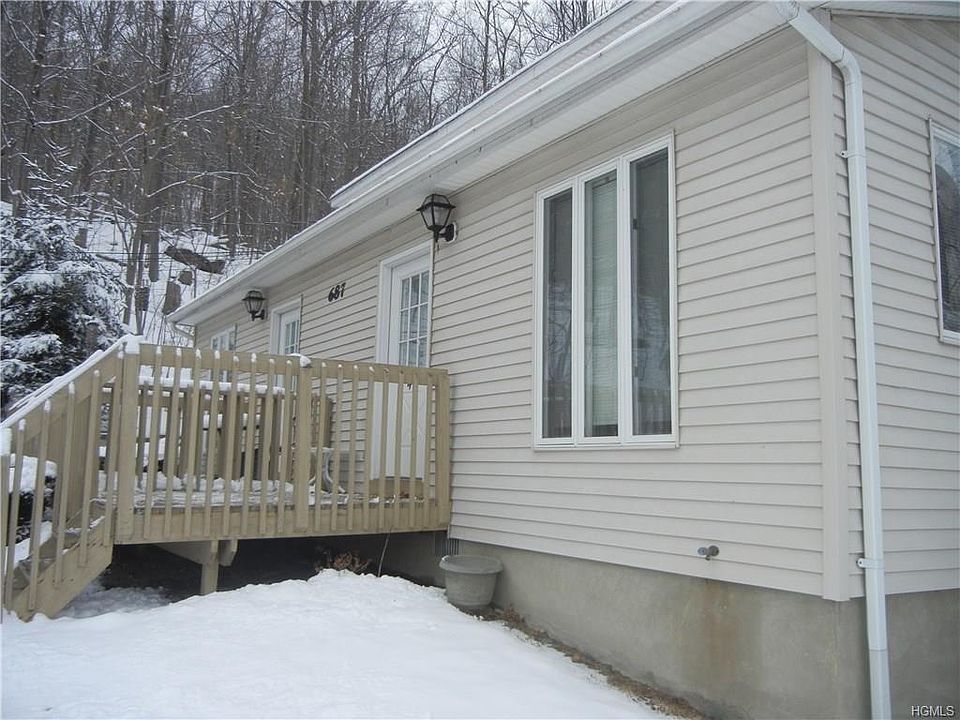 1st image of 687 Jersey Ave #4