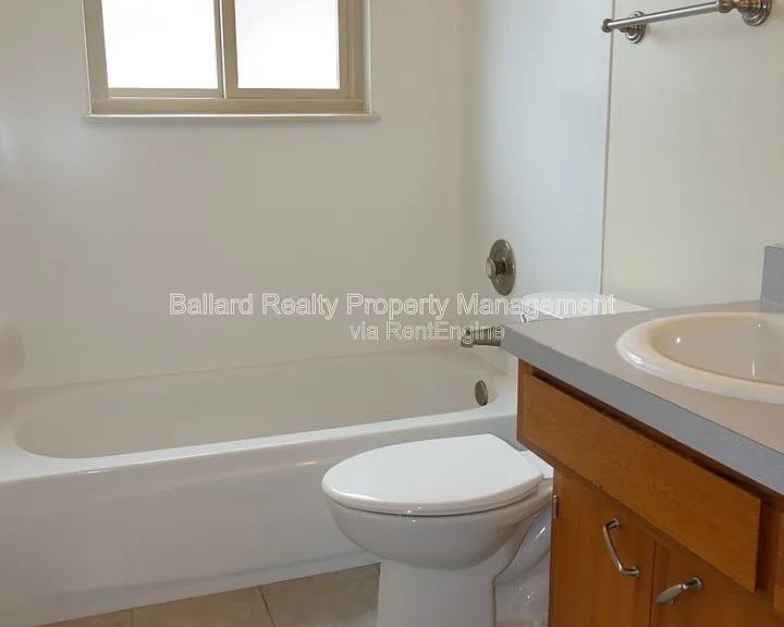 2050 NW 59th St #5 — Photo 10