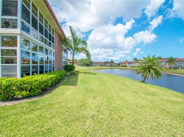 66 Woodland Dr APT 106, Vero Beach, FL 32962