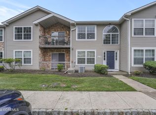 80 Diane Dr, Tinton Falls, NJ