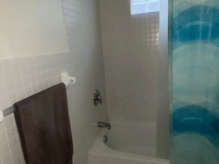 Sunrise Apartments — Photo 14