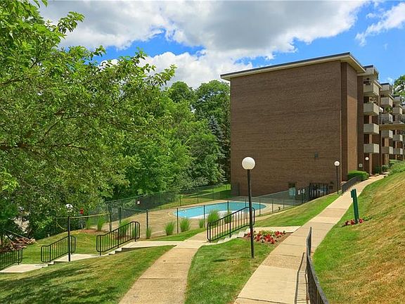 4th image of 4003 Charlemagne Cir