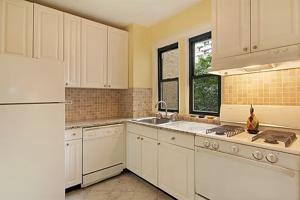 Sold by Corcoran | media 16