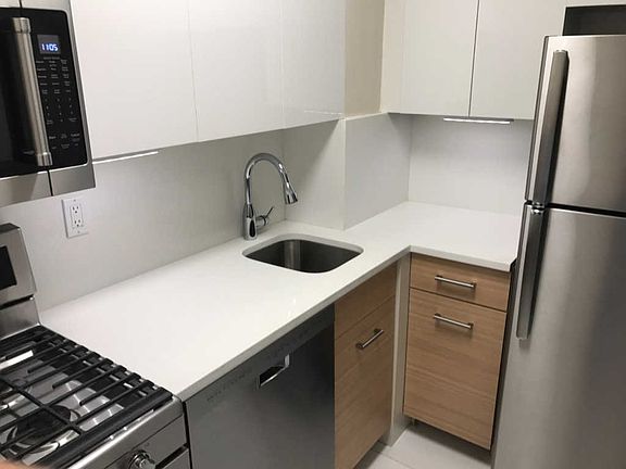 3rd image of 10740 Queens Blvd APT 10F