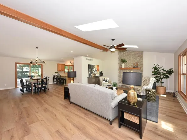 12505 West Barbary COURT, New Berlin, WI 53151