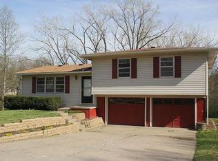 216 Greentree Rd, Atchison, KS 66002