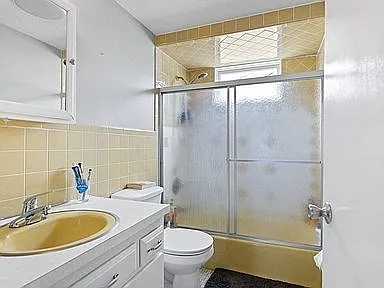 14 Staples Ave #2 — Photo 3
