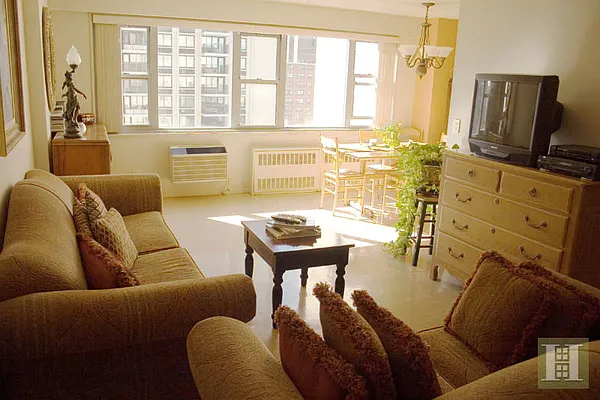 Rented by Halstead Real Estate | media 2