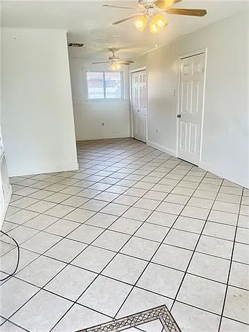 1226 Kenny Dr — Photo 2