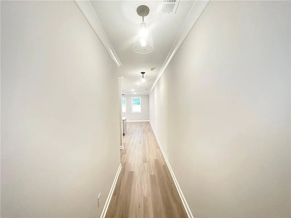 4 bed, 2.5 bath, 1872 sqft, $2,975 — Photo 3