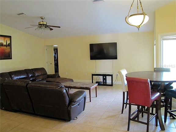 5th image of 5203 SE 42nd Ct