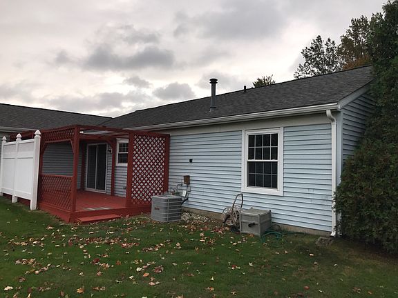 3rd image of 6742 Olde Field Ct