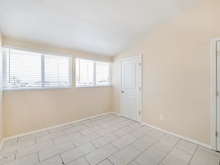 368 Chermont Ct — Photo 13