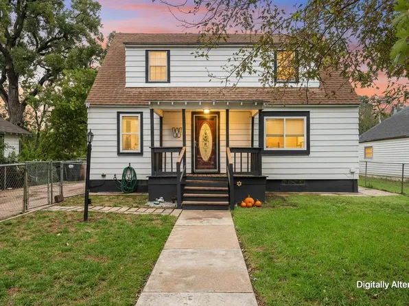 628 Brookside Dr, Hutchinson, KS 67501