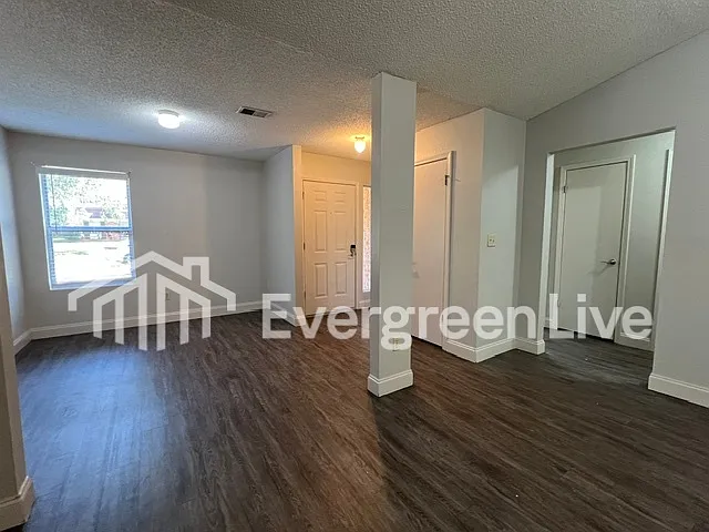 2 bed, 2.0 bath, 1145 sqft, $1,295 — Photo 2
