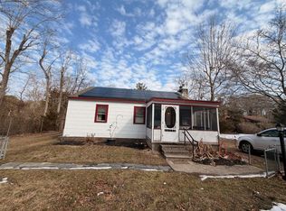 132 Academy Ln, Cape May Court House, NJ 08210