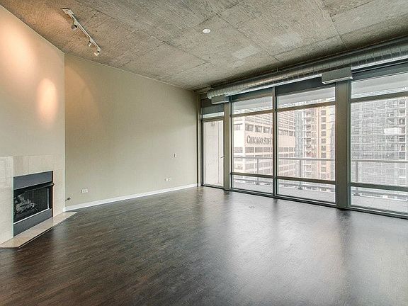 3rd image of 333 N Canal St APT 1902