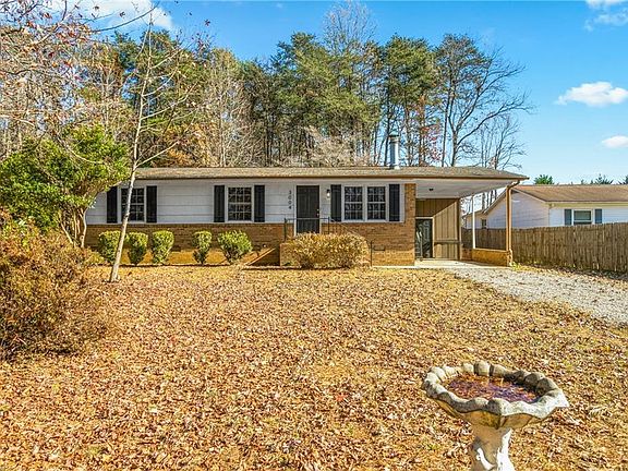 3rd image of 3004 Karlingdale Dr