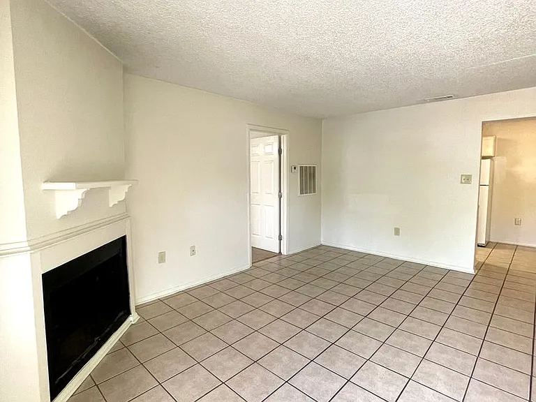 2705 Amanda Dr #A-D — Photo 6