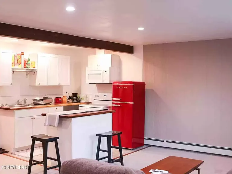 4708 Malibu Rd — Photo 10