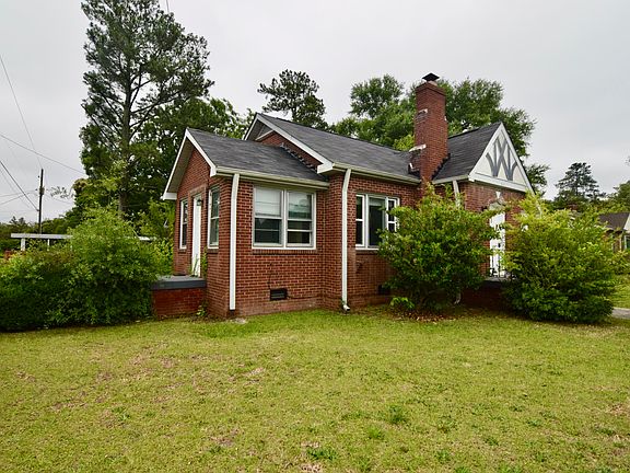 5th image of 568 NE Williamsburg Street