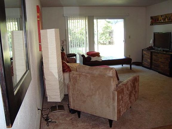 5th image of 1613 Oak Ave