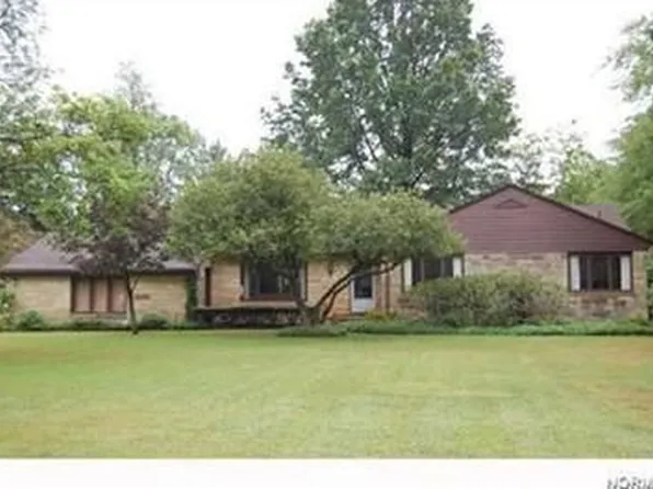 33670 Hiram Trl, Moreland Hills, OH 44022