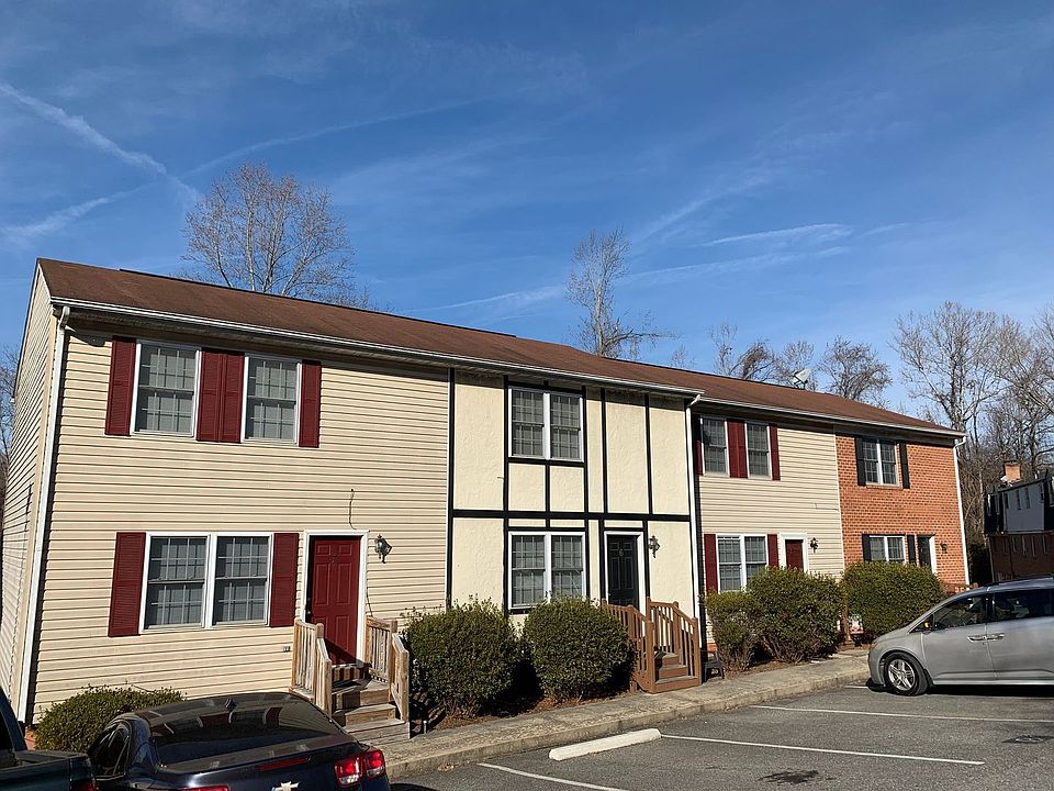 1st image of 101 1/2 Hampden Dr APT 1