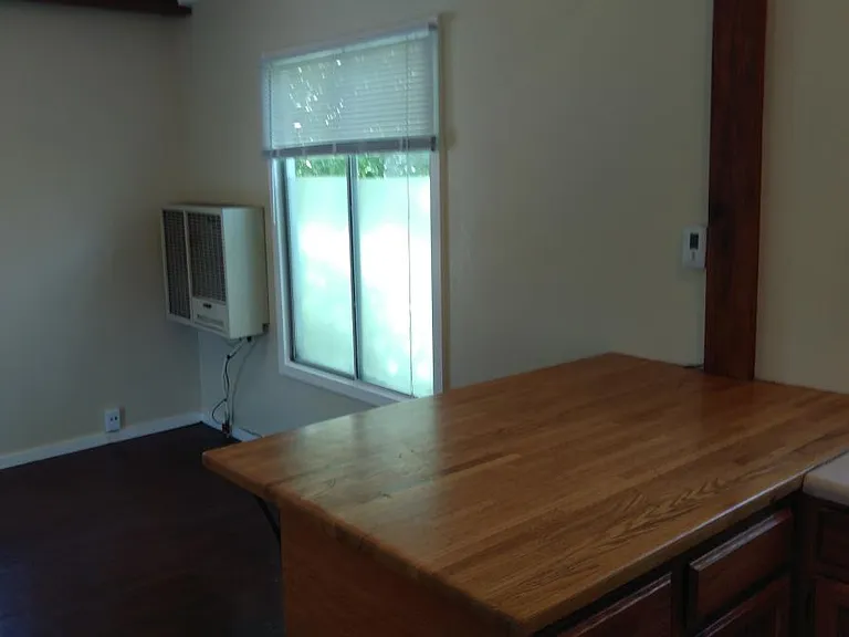 1154 Powell St #COTTAGE — Photo 15