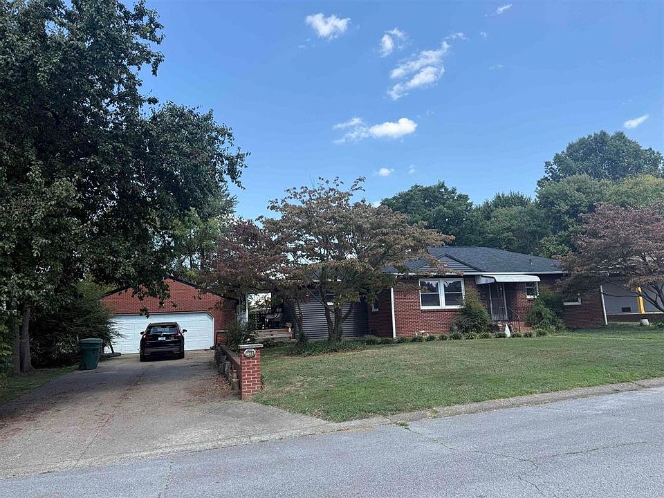 1st image of 739 Devonshire Dr