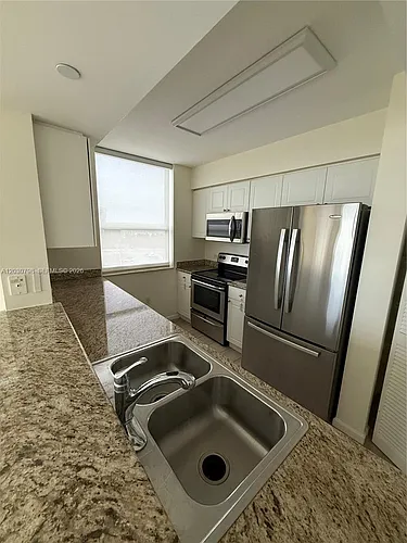19501 W Country Club Dr Photo 1
