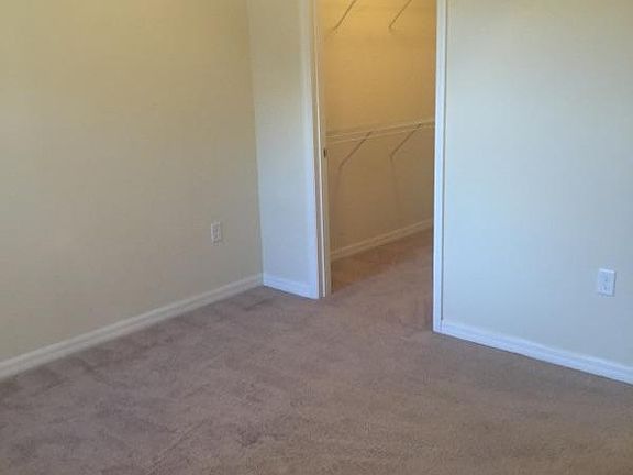 4th image of 950 Daylight Cir APT 200