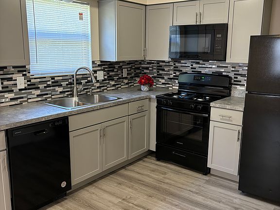 2nd image of 7910 Mill Creek Cir