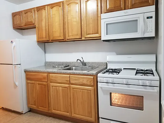 Rented by Lang Realty LLC | media 4