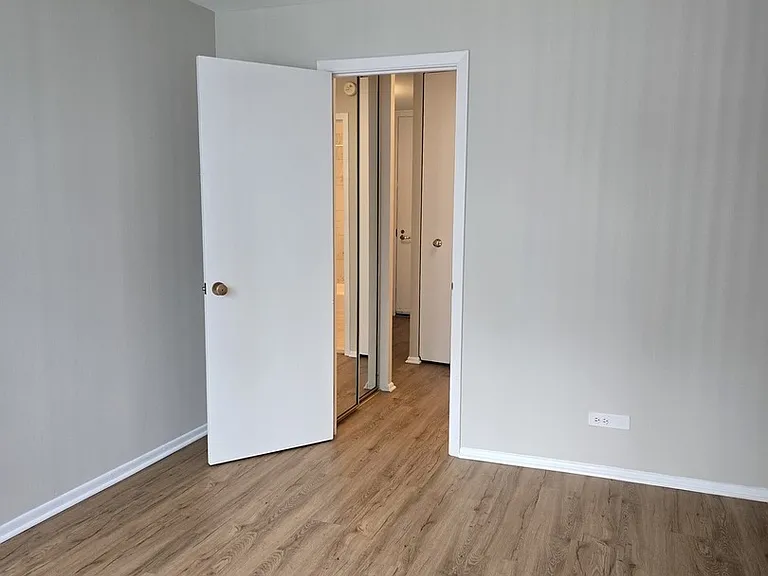 400 E Randolph St #2316 — Photo 7