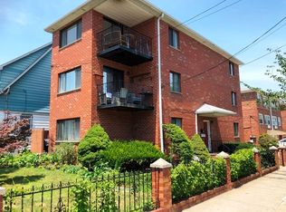 42-40 164th St #3, Flushing, NY 11358